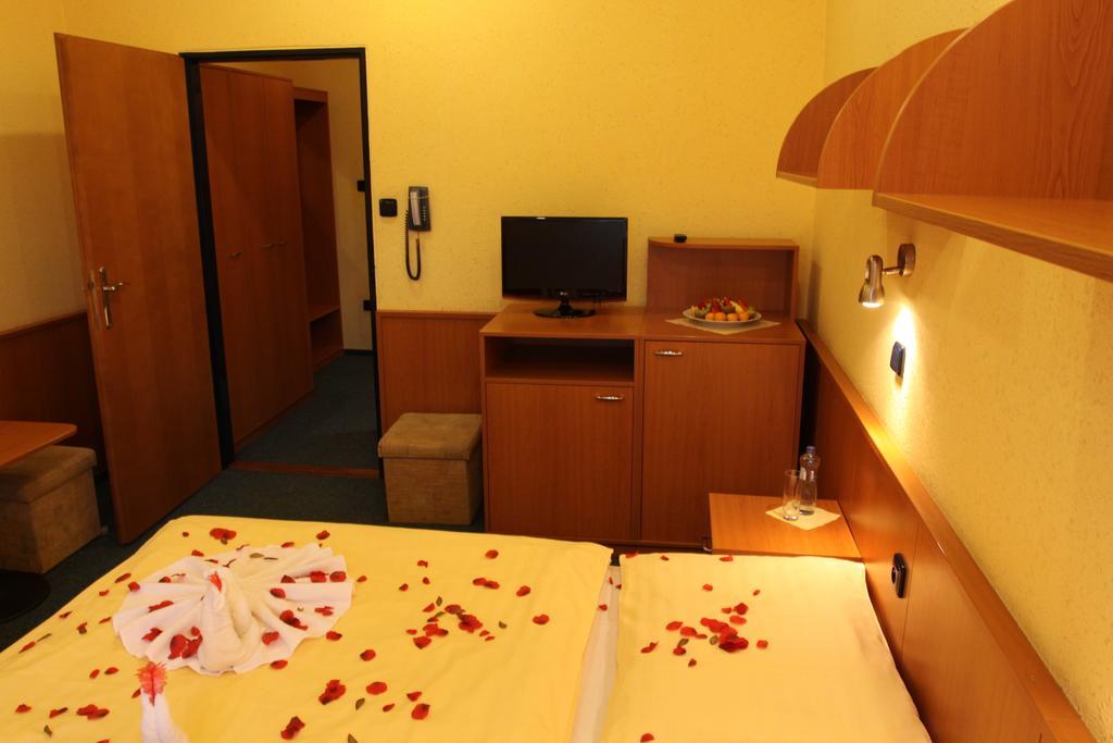 أوسترافيس Hotel Odra الغرفة الصورة